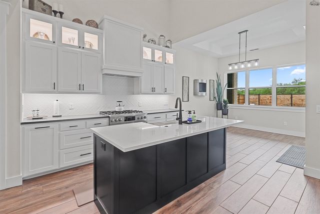 5211 STONE LAKE, Wichita Falls, TX 76310