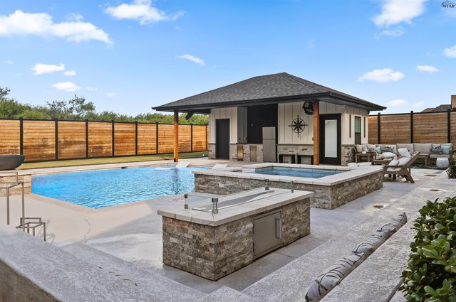 5211 STONE LAKE, Wichita Falls, TX 76310