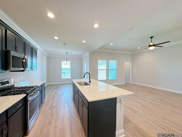 722 Bellegrove Square Ave, Baton Rouge, LA 70810