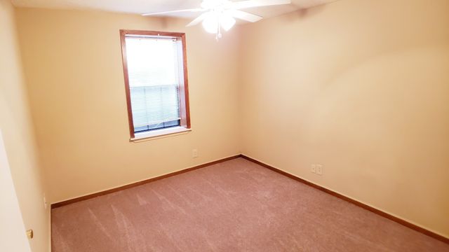 704 Peachers Dr Apt A, Clarksville, TN 37042