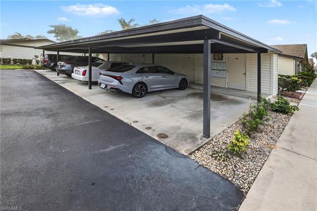 1071 Pine Isle LN 1071, Naples, FL 34112