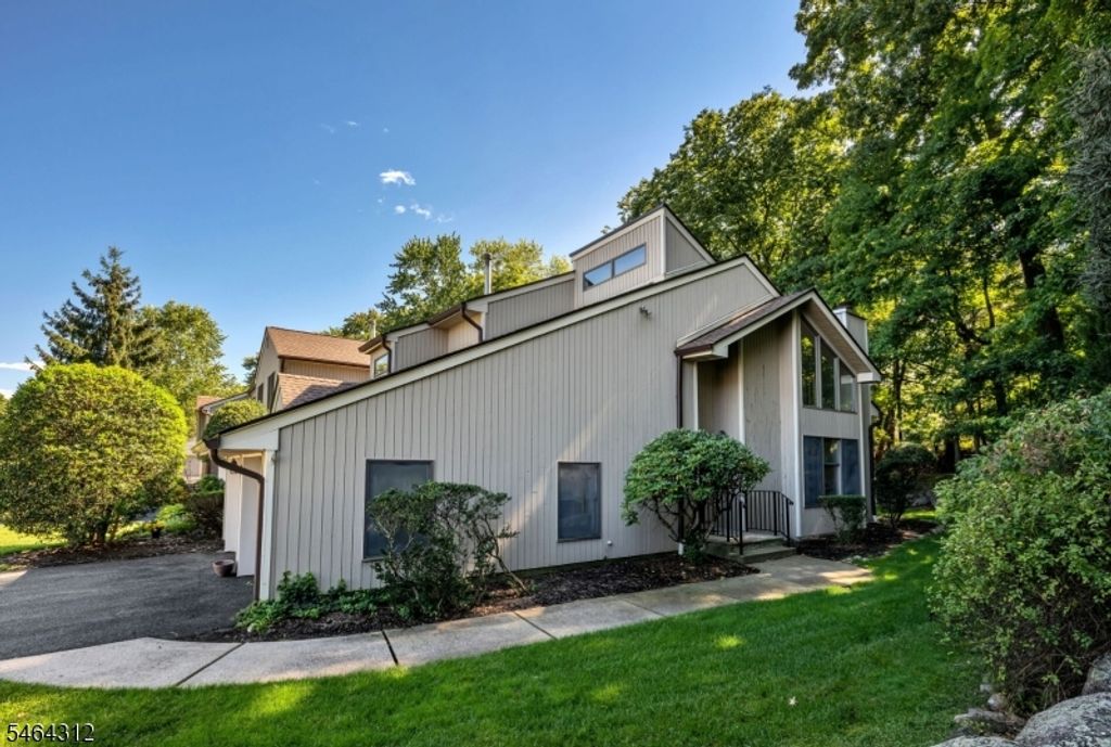 15 Bentley Dr, Franklin Lakes Boro, NJ 07417 — photo 2