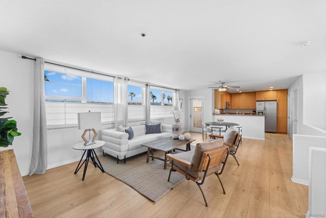 924 Hornblend St 311, San Diego, CA 92109