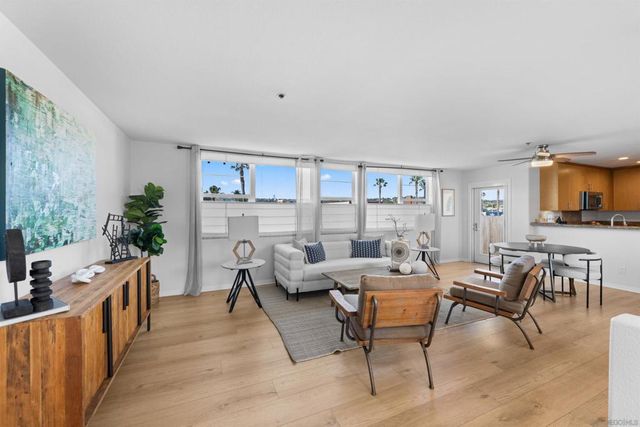 924 Hornblend St 311, San Diego, CA 92109