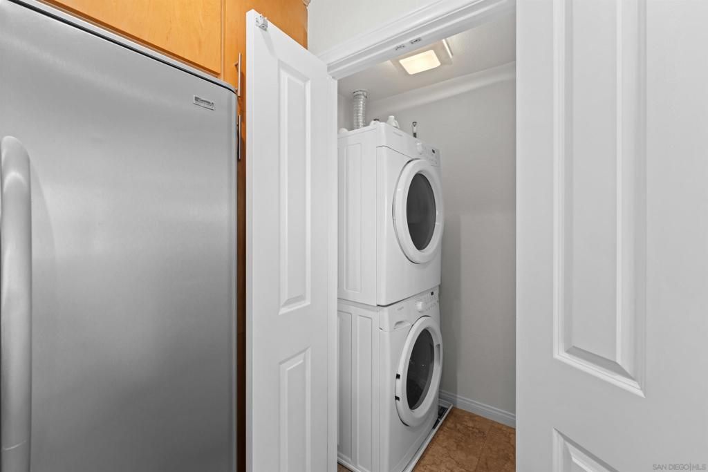 Image 16 of property listing at 924 Hornblend St 311, San Diego, CA 92109