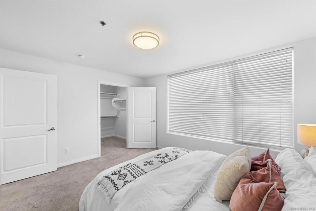 Image 18 of property listing at 924 Hornblend St 311, San Diego, CA 92109