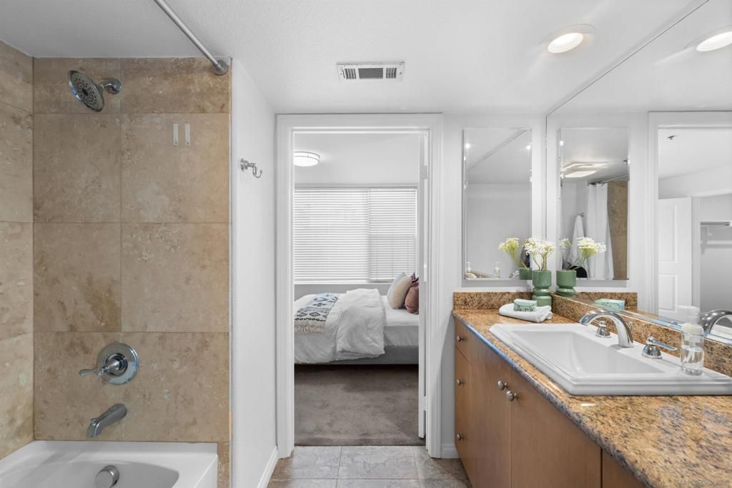 Image 22 of property listing at 924 Hornblend St 311, San Diego, CA 92109