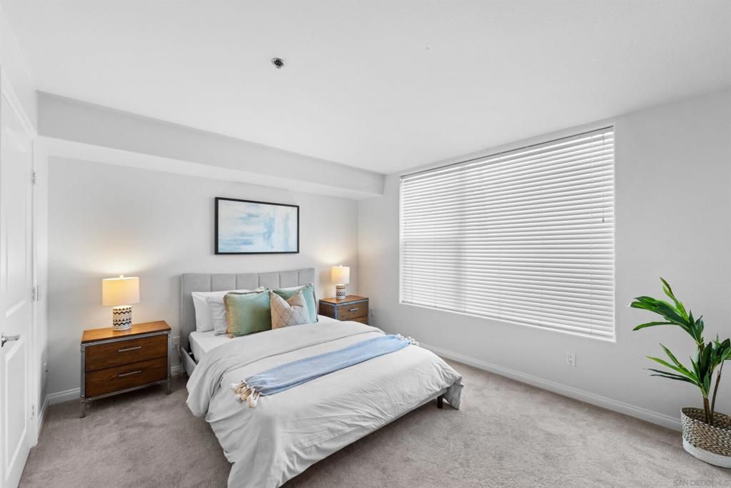 Image 25 of property listing at 924 Hornblend St 311, San Diego, CA 92109