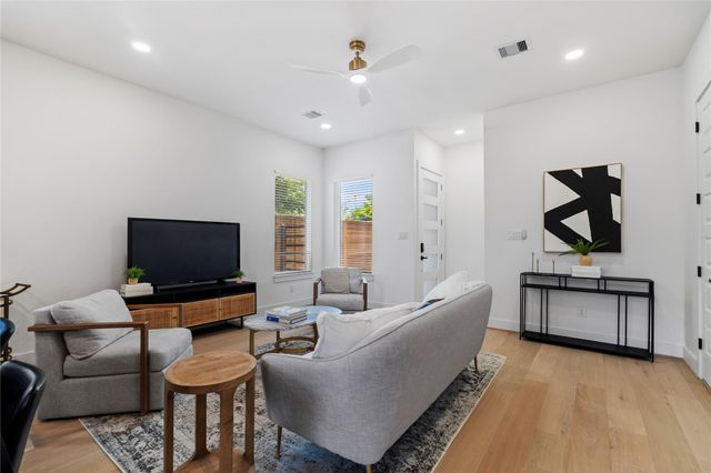 4110 Cortlandt Street, Houston, TX 77018