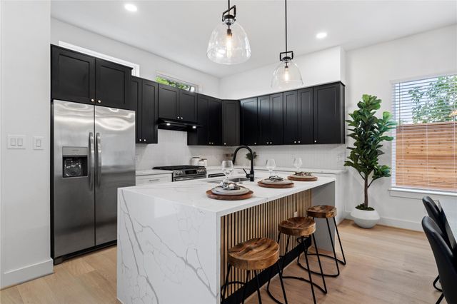 4110 Cortlandt Street, Houston, TX 77018