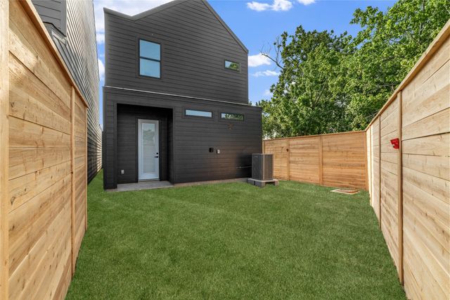 4110 Cortlandt Street, Houston, TX 77018