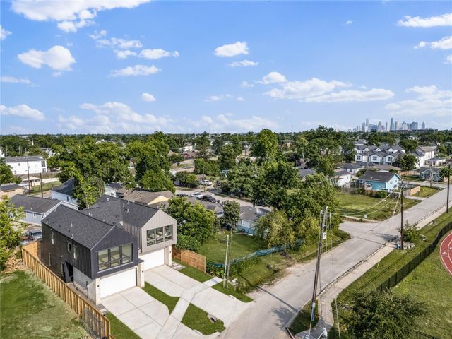 4110 Cortlandt Street, Houston, TX 77018