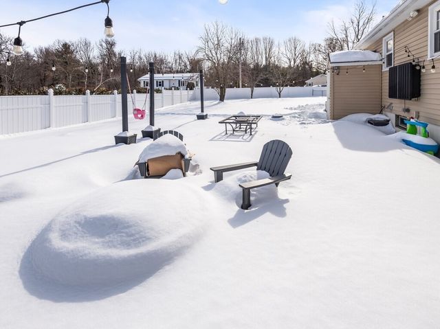 822 Shea St, Fitchburg, MA 01420