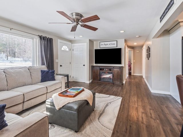 822 Shea St, Fitchburg, MA 01420