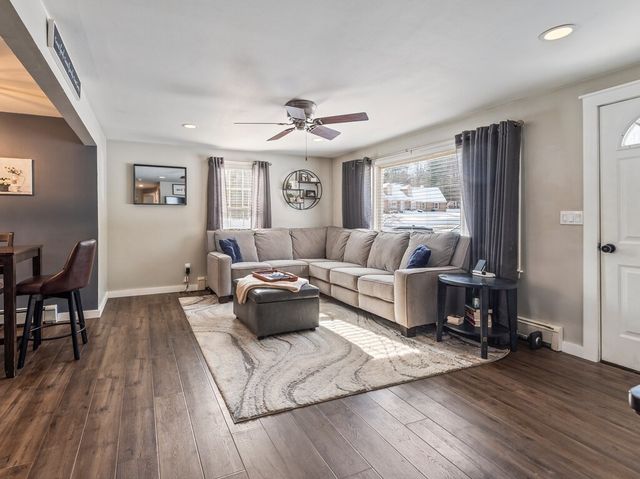 822 Shea St, Fitchburg, MA 01420