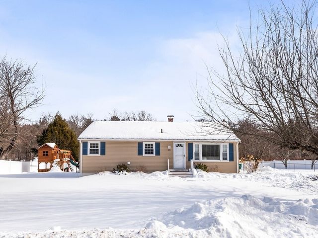 822 Shea St, Fitchburg, MA 01420