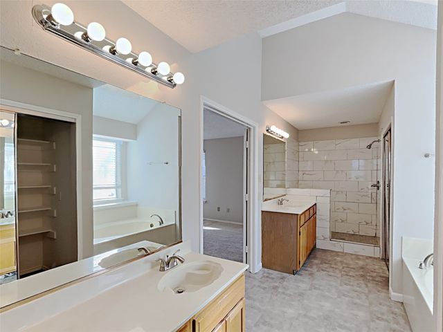 815 Mccomb Lane, Cedar Hill, TX 75104