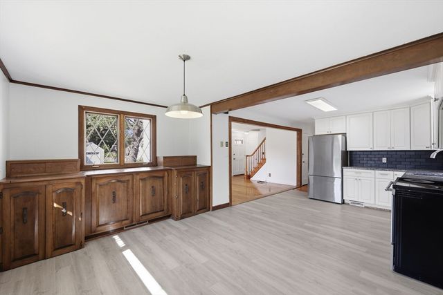 22 Dartmouth St, South Hadley, MA 01075