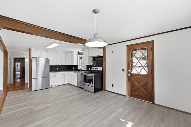 22 Dartmouth St, South Hadley, MA 01075