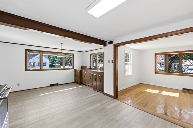 22 Dartmouth St, South Hadley, MA 01075