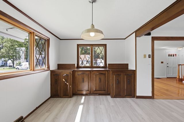 22 Dartmouth St, South Hadley, MA 01075