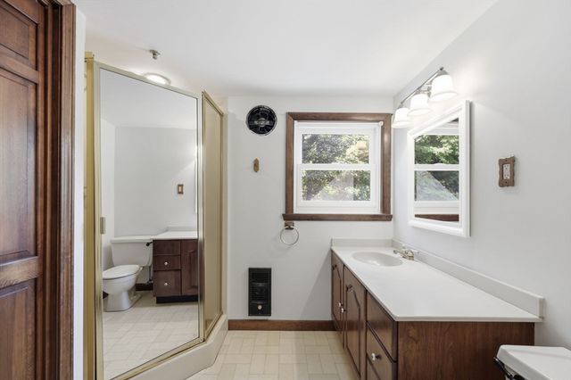 22 Dartmouth St, South Hadley, MA 01075