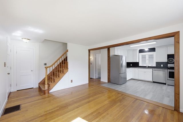 22 Dartmouth St, South Hadley, MA 01075