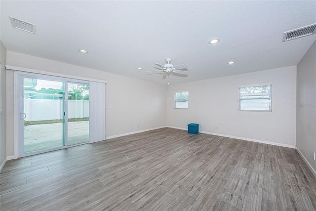 4460 33RD AVENUE N, St Petersburg, FL 33713