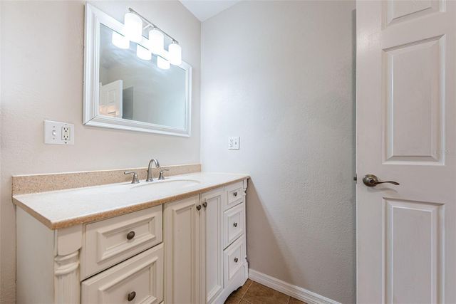 4460 33RD AVENUE N, St Petersburg, FL 33713