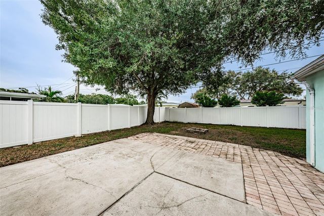 4460 33RD AVENUE N, St Petersburg, FL 33713