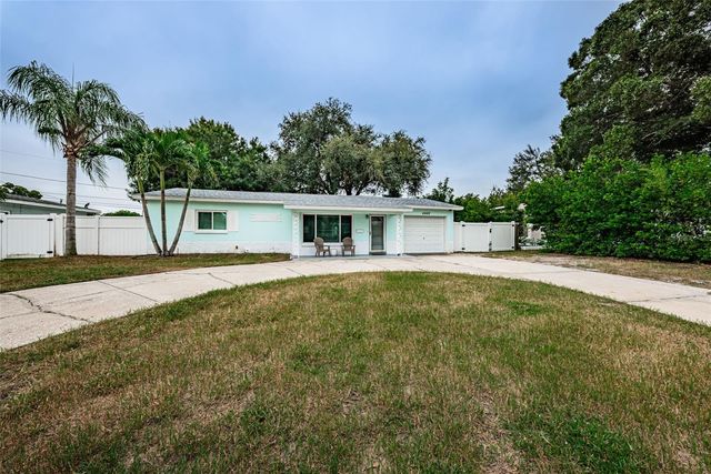 4460 33RD AVENUE N, St Petersburg, FL 33713