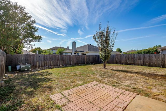 8304 Horse Whisper Lane, Fort Worth, TX 76131