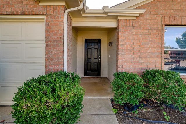 8304 Horse Whisper Lane, Fort Worth, TX 76131
