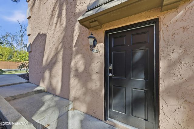 5375 ORTEGA FARMS Boulevard 515, Jacksonville, FL 32210