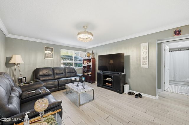 5375 ORTEGA FARMS Boulevard 515, Jacksonville, FL 32210