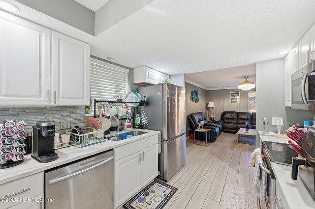 5375 ORTEGA FARMS Boulevard 515, Jacksonville, FL 32210