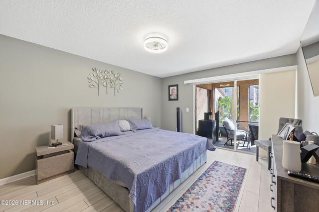 5375 ORTEGA FARMS Boulevard 515, Jacksonville, FL 32210