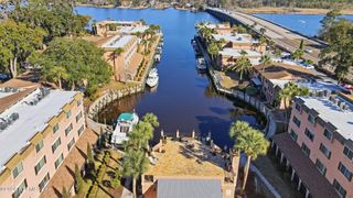 5375 ORTEGA FARMS Boulevard 515, Jacksonville, FL 32210