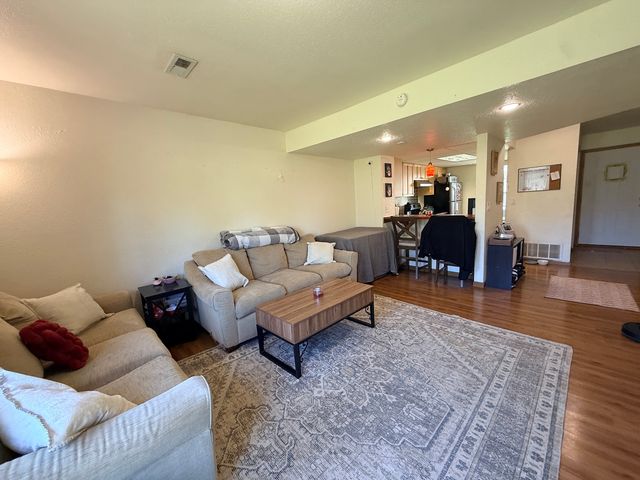 612 E Campus Drive A-1, Carbondale, IL 62901