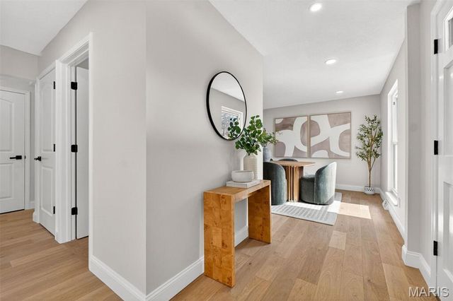 13237 Fairoyal Drive, Des Peres, MO 63131