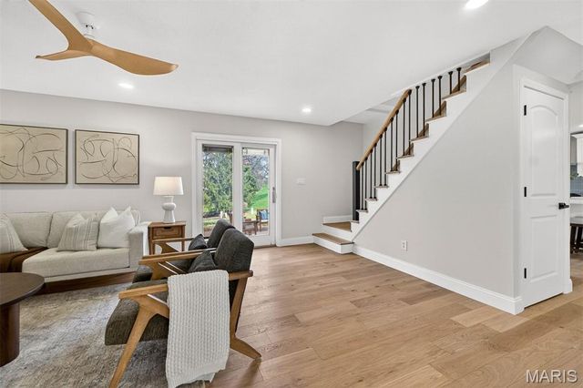 13237 Fairoyal Drive, Des Peres, MO 63131