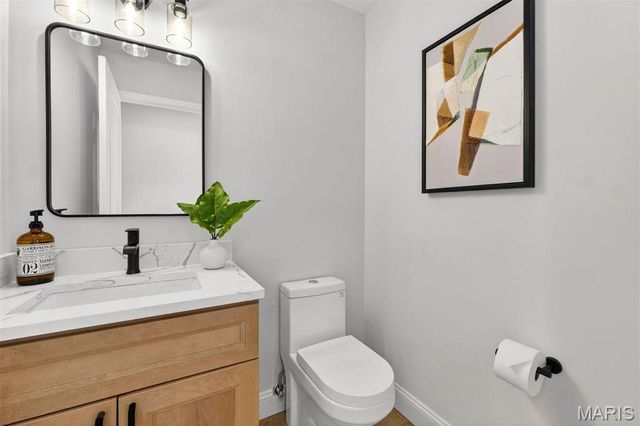 13237 Fairoyal Drive, Des Peres, MO 63131