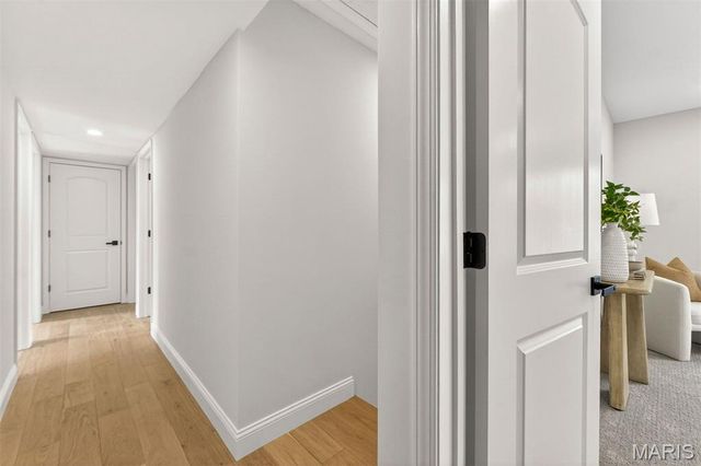 13237 Fairoyal Drive, Des Peres, MO 63131