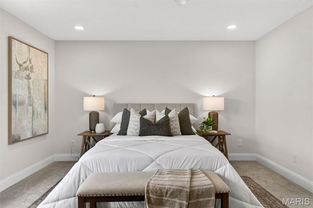 13237 Fairoyal Drive, Des Peres, MO 63131