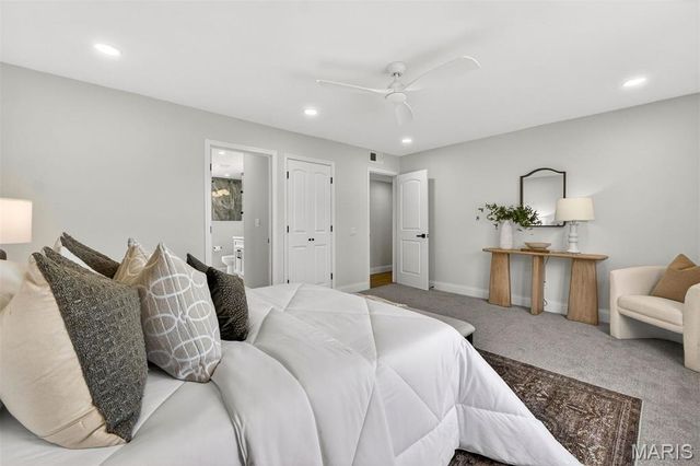 13237 Fairoyal Drive, Des Peres, MO 63131