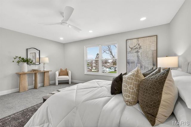 13237 Fairoyal Drive, Des Peres, MO 63131