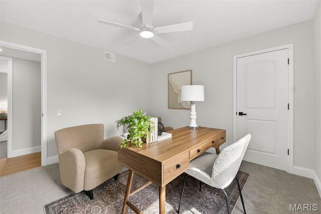 13237 Fairoyal Drive, Des Peres, MO 63131