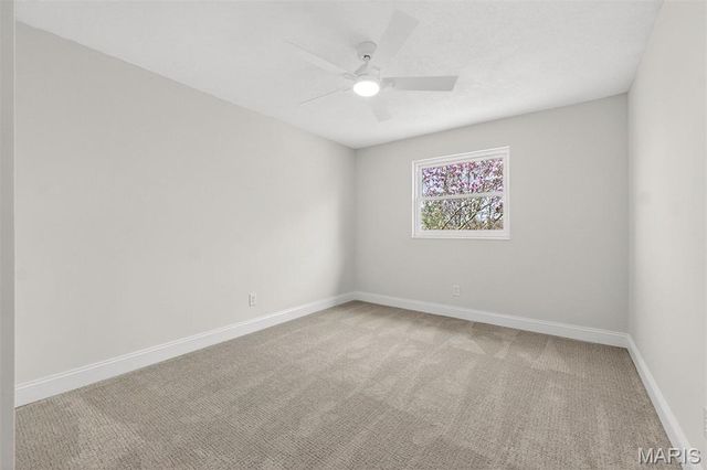 13237 Fairoyal Drive, Des Peres, MO 63131