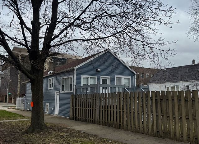 6355 S Oakley Avenue, Chicago, IL 60636