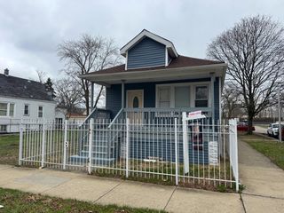 6355 S Oakley Avenue, Chicago, IL 60636